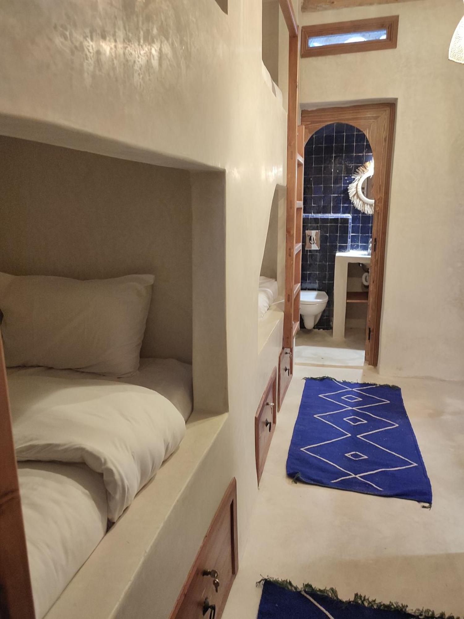 Private Room In Apartment Tov Taghazout Exteriör bild